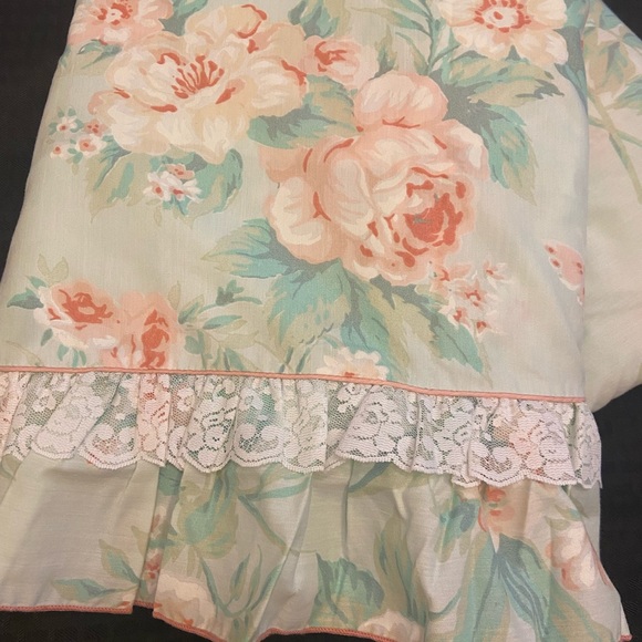 Vintage JP Steven Utica King size Sheets with matching solid Pillow Cases. - Picture 1 of 9